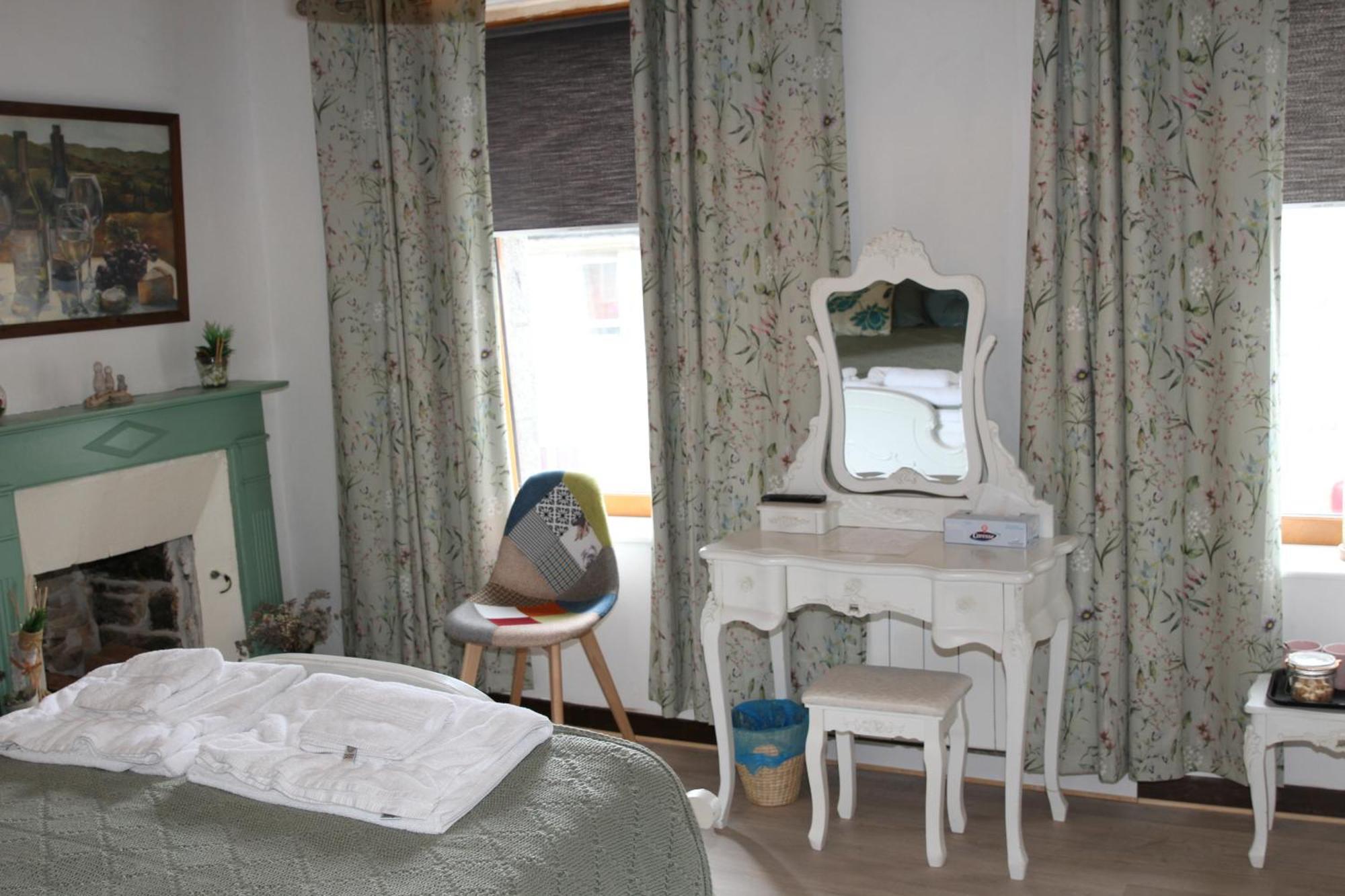 L'Ancienne Boulangerie Bed & Breakfast Collinée Екстериор снимка